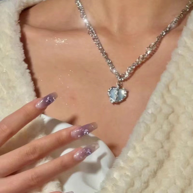 Kalung Multilayer Bentuk Hati Aksen Berlian Zircon Untuk Wanita