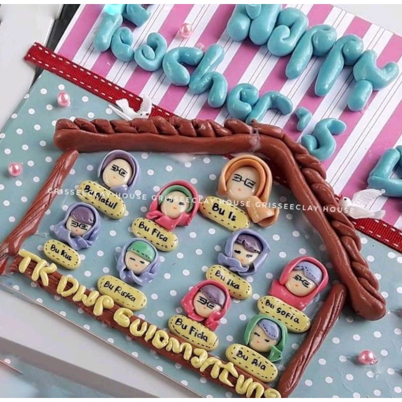 Kado unik perempuan profesi guru