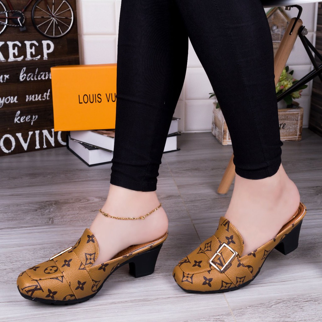 Louis Vuitton Thalia Belt Pumps SS 0021/507142