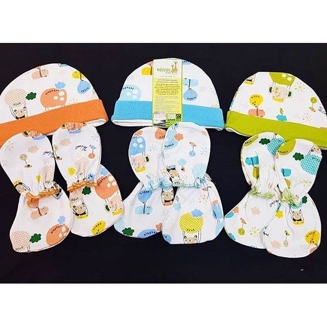 velvet junior Topi dan sarung tangan kaki