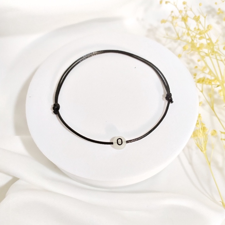 gelang glow in the dark inisial huruf bisa nyala wanita pria tali hitam korea waterproof-O