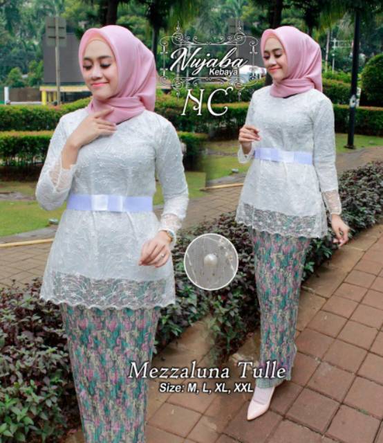 Set kebaya tile / kebaya  mezzaluna tulle / kebaya modern / setelan kebaya wisuda modern / baju keba
