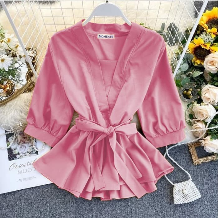 Atasanwanita Blousewanita blouse korea  KEKINIA BLOUSE V  