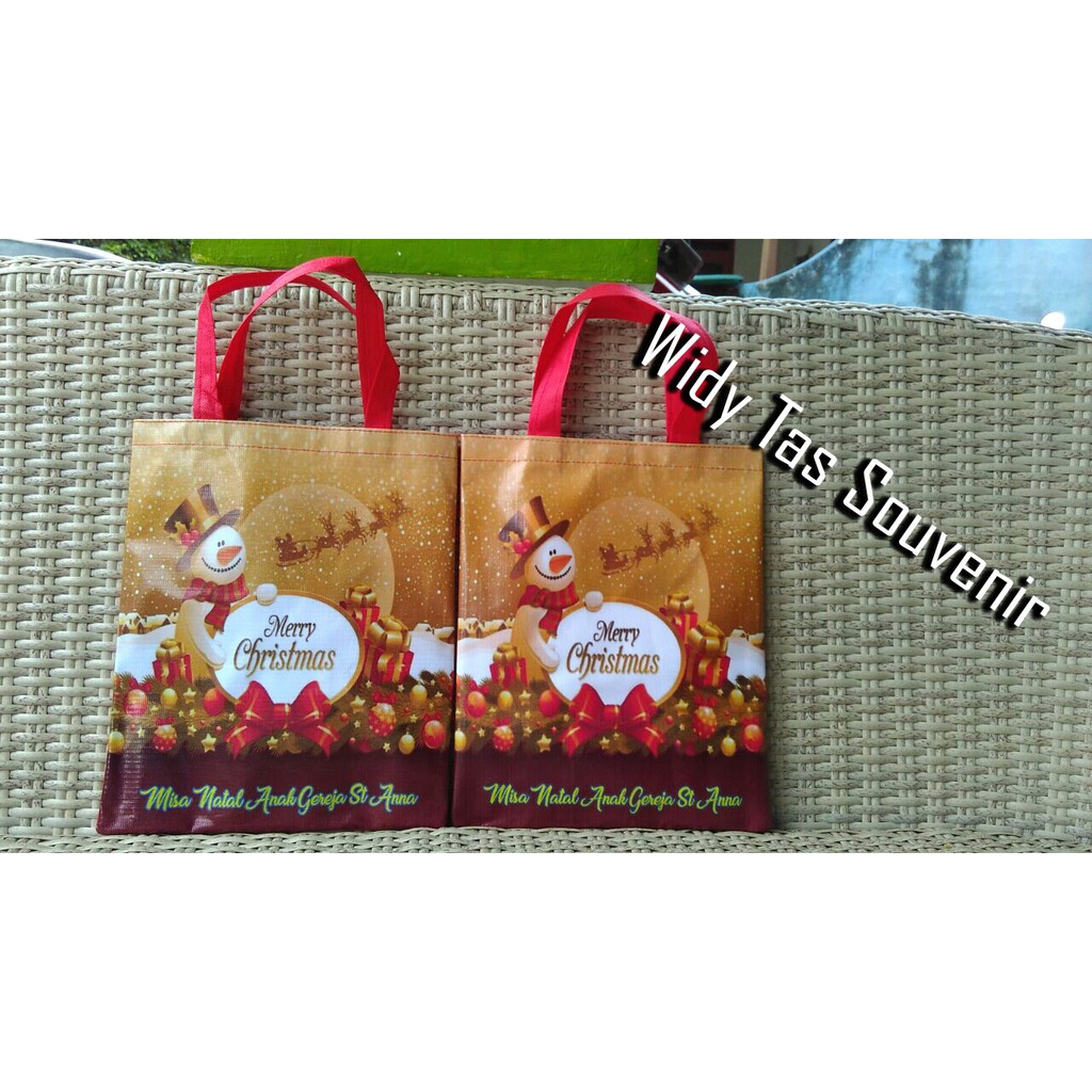 

Tas souvenir natal tanpa sisi