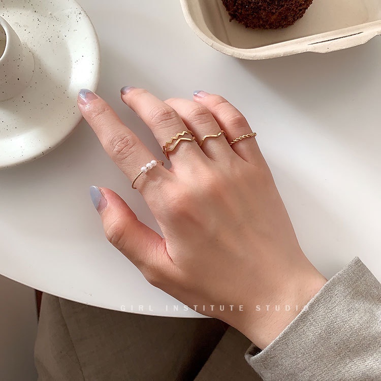Cincin Antik Bentuk Geometris Warna Silver Gaya Punk Untuk Pria Dan Wanita