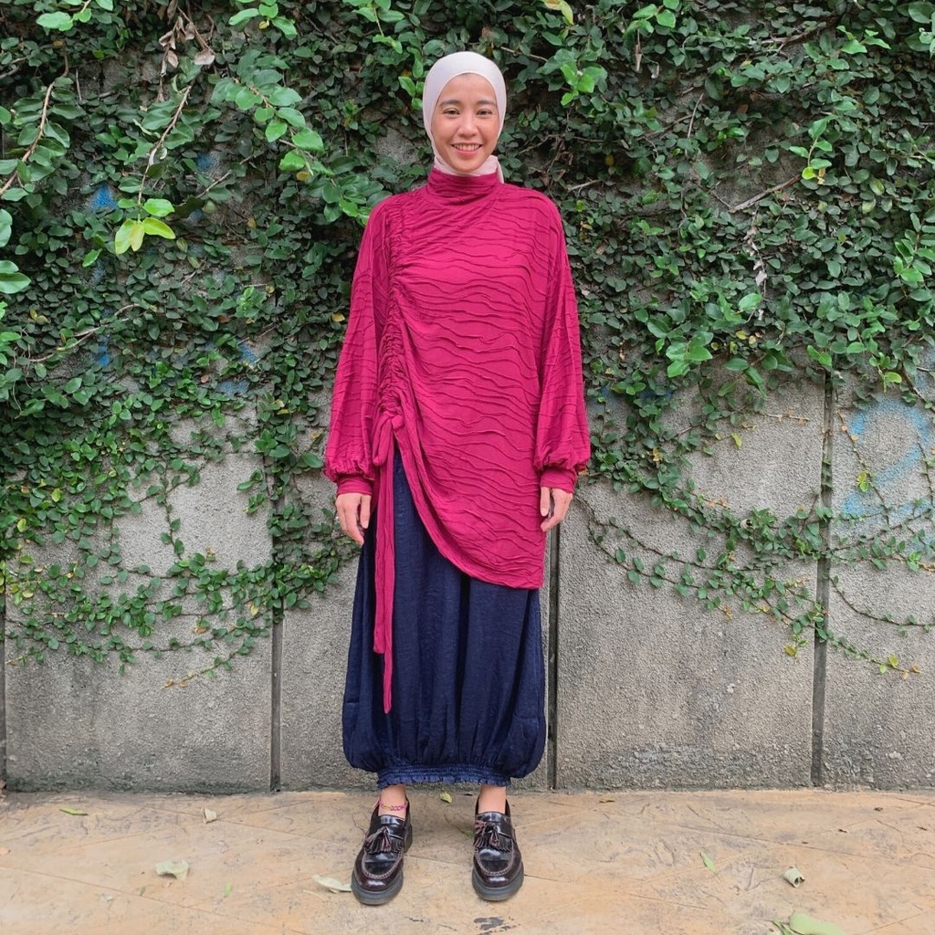 Agni - Mika Tee textured Magenta - T-Shirt (Kaos) Wanita Magenta