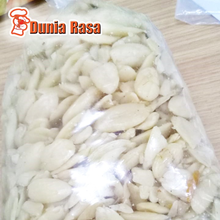 

Kacang Kenari 500gr