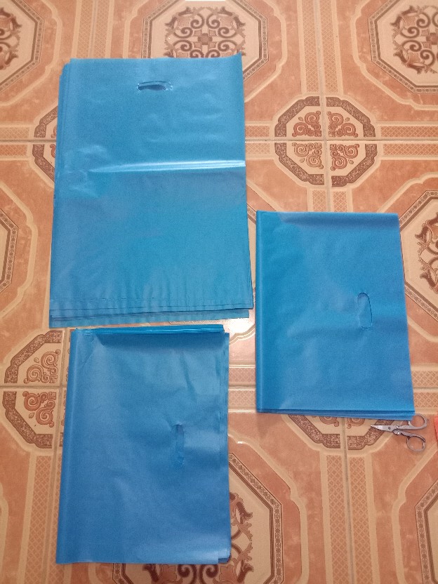 Plastik Berbagai Motif Dan Ukuran