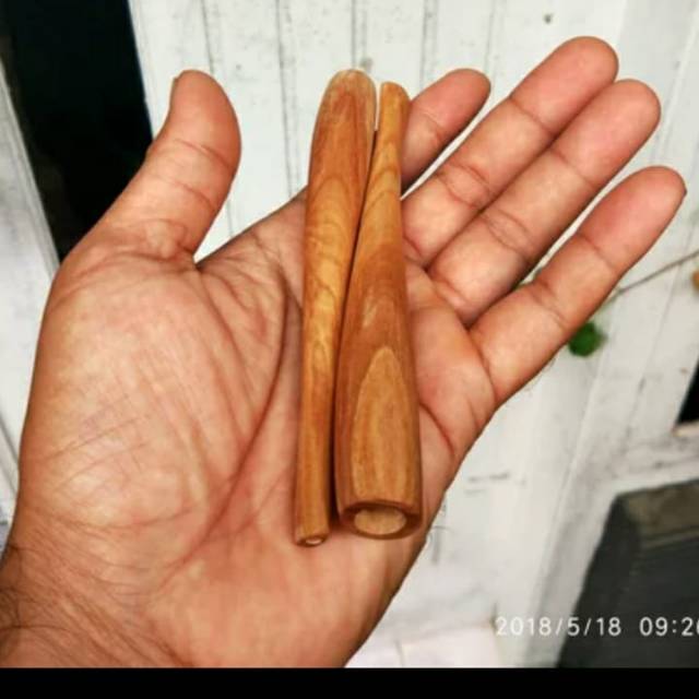 Pipa rokok kayu cendana