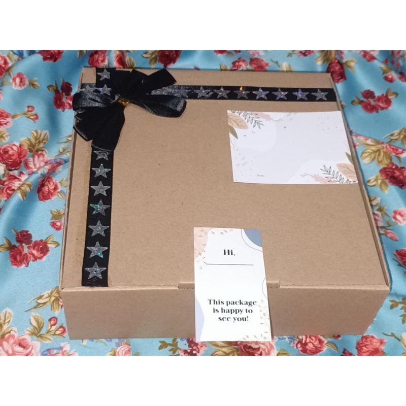 

Kotak kado | Kotak Hadiah | Kotak Hampers ukuran 22×22×7cm