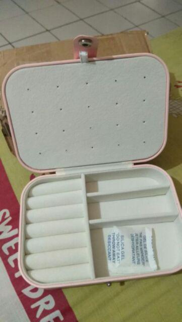 New Arrival Kotak Perhiasan / Tempat Penyimpan Perhiasan / Jewerly Box / Anting-anting Gelang Kalung