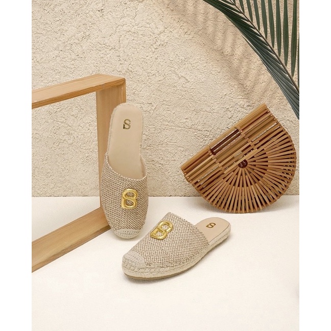 eizy slip on by buttonscarves