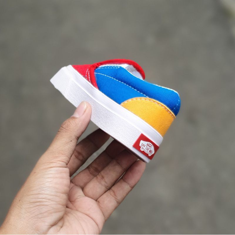 SEPATU ANAK SLIP ON MULTICOLOR / MARSMALLOW