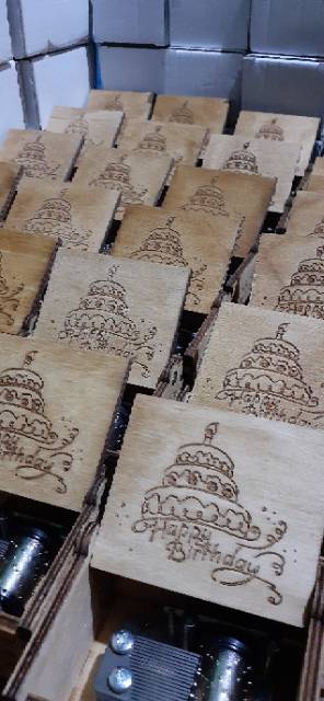 KOTAK MUSIK UNIK ANTIK HADIAH TERBAIK KOLEKSI VALENTINE