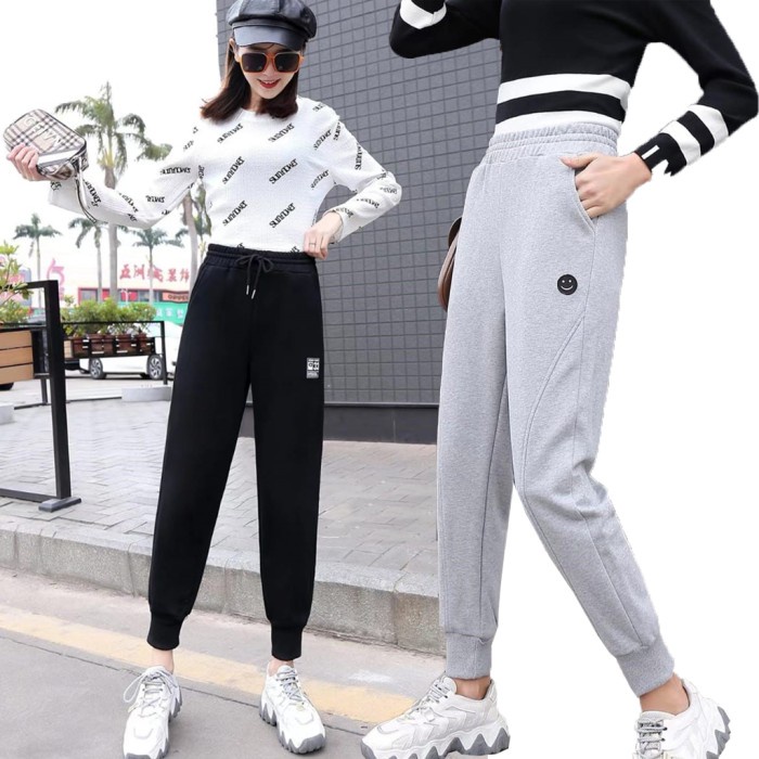 Lisa Blackpink Jogger Sweatpants Celana Sport Outfit Regular Fit Impor