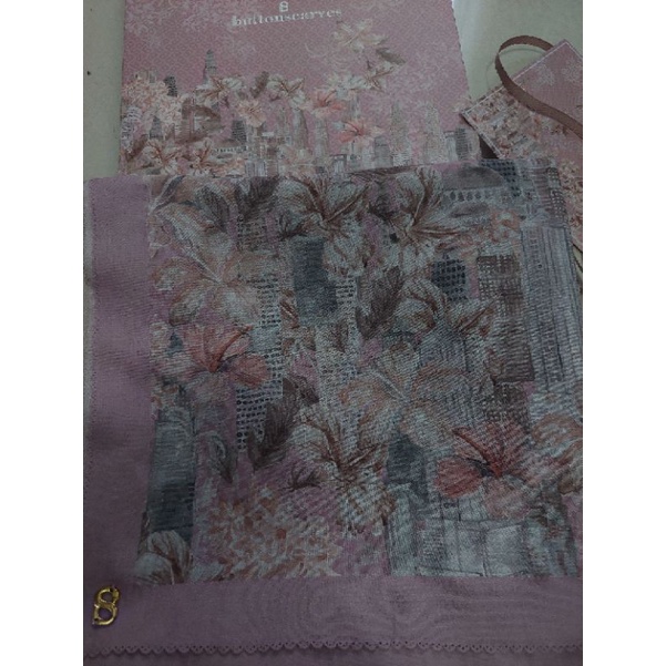 Buttonscarves Malaya preloved