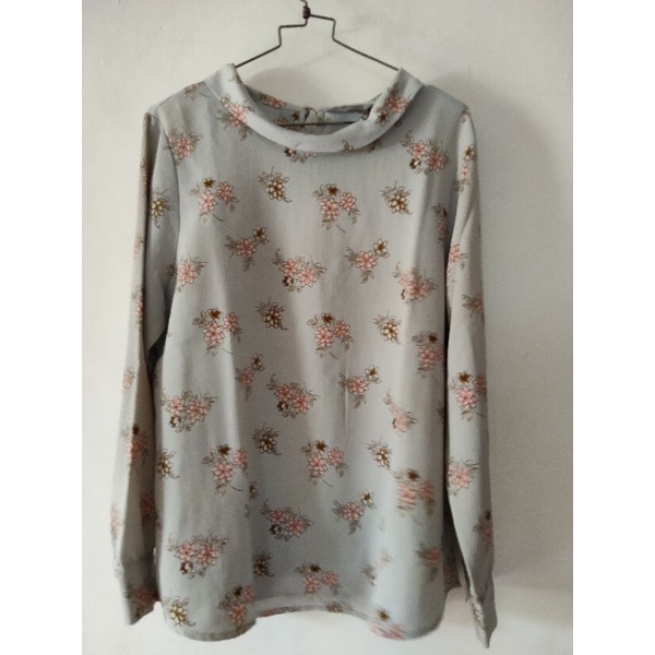 [PRELOVED] Atasan/Blouse/Kemeja Wanita connexion/details/st.yves