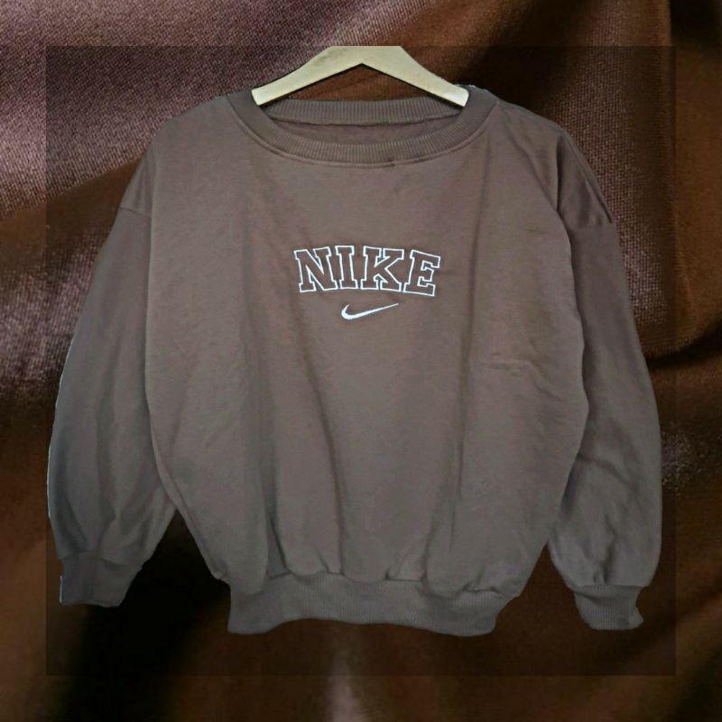 Crewneck nike bordir coklat