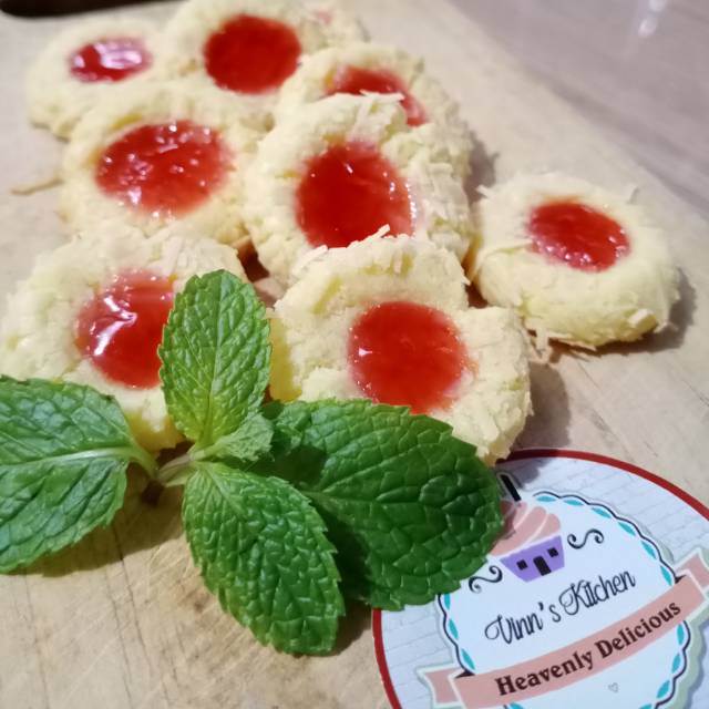 

Thumberry Cookies Thumbprint Selai Strawberry Kue Kering Lebaran