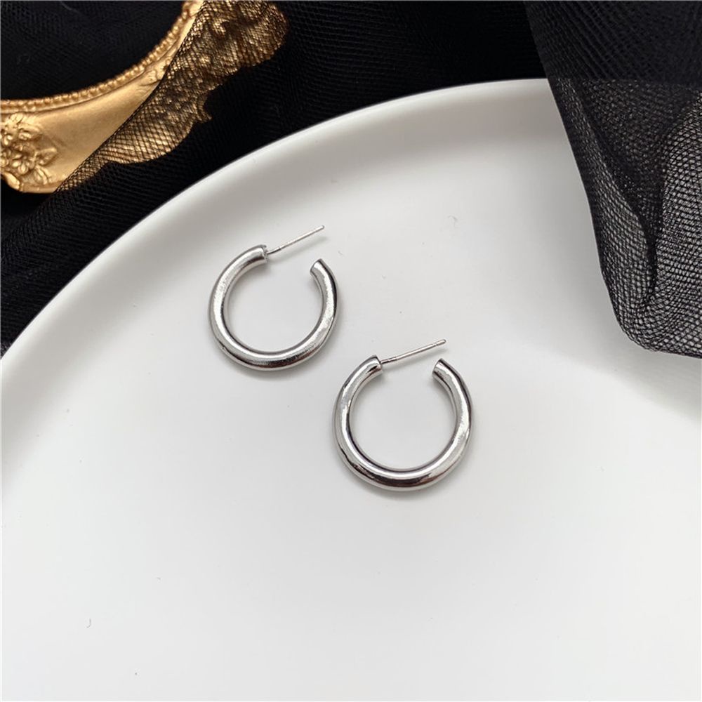 Anting Hoop Bentuk C Geometris Bulat Bahan Alloy Gaya Korea Untuk Wanita