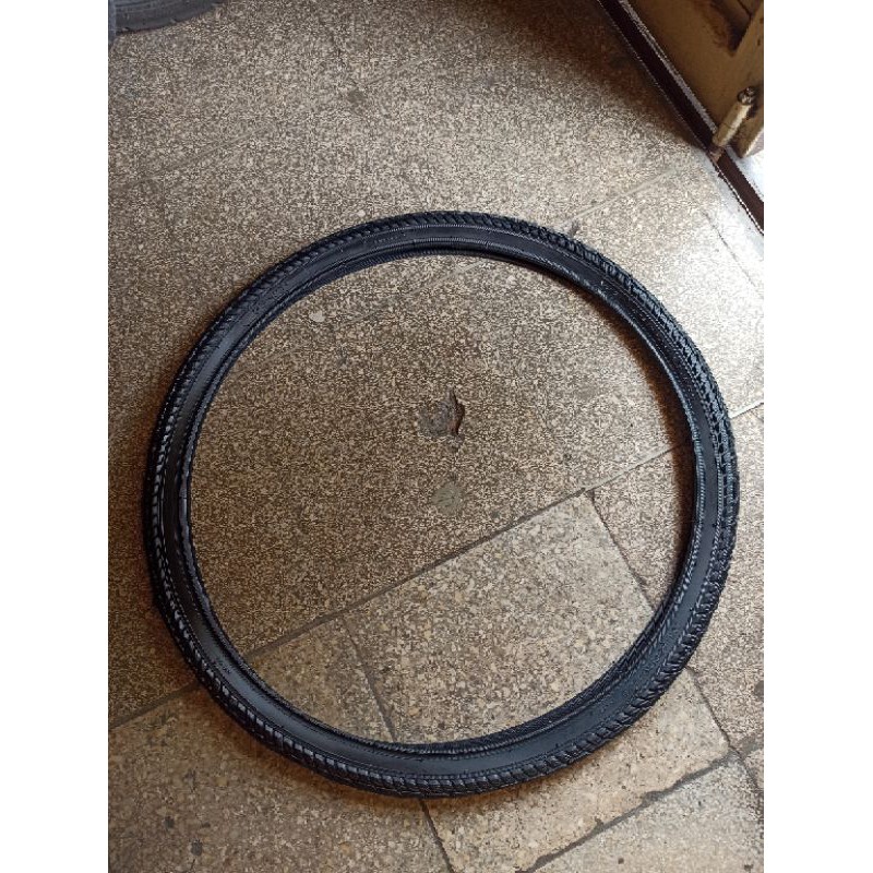 Ban Luar sepeda 26X1.75 Genio