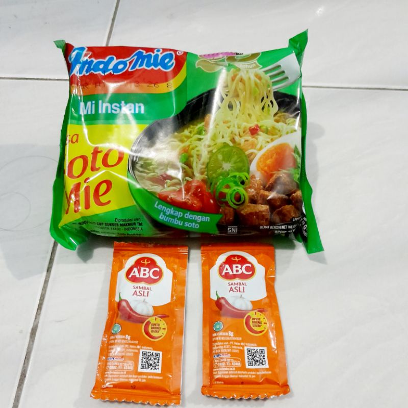 Indomie goreng / ayam bawang / kari ayam / soto ayam  1 pcs FREE 2 SACHET saus
