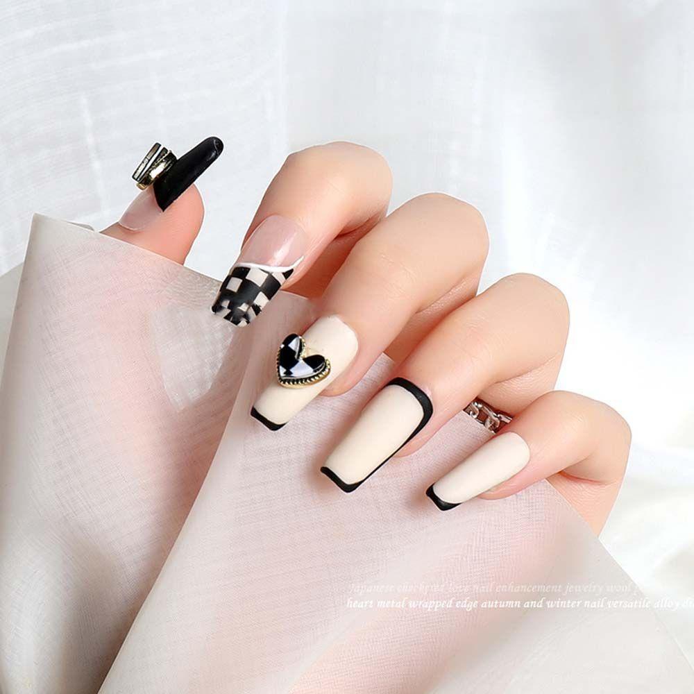 Mxbeauty Cinta Hati Perhiasan Kuku Tepi Logam Sederhana Kotak-Kotak Plaid Charm Manis DIY Nail Art Ornamen