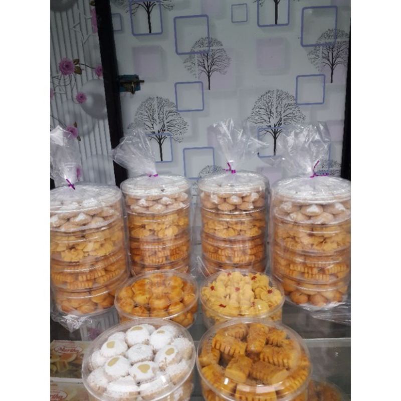 

Paket Hemat Kue kering||cemillannusantara||jajanansurabaya||kue lebaran||Hampers