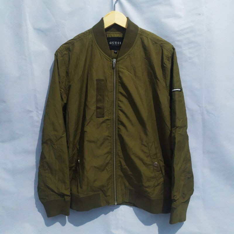 GUESS - JAKET BOMBER BEKAS