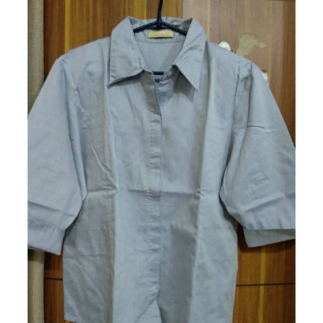 Preloved kemeja wanita cole grey