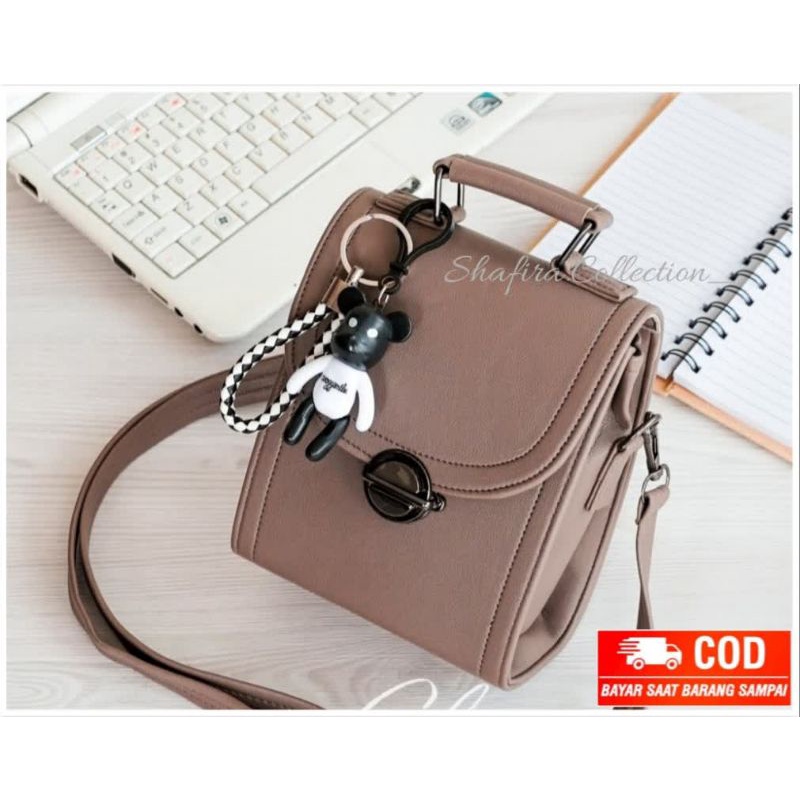 Tas Wanita Selempang Wanita Sling Bag Tas Import Wanita Termurah Bahan Kulit Sintetis Halus Tidak Ka