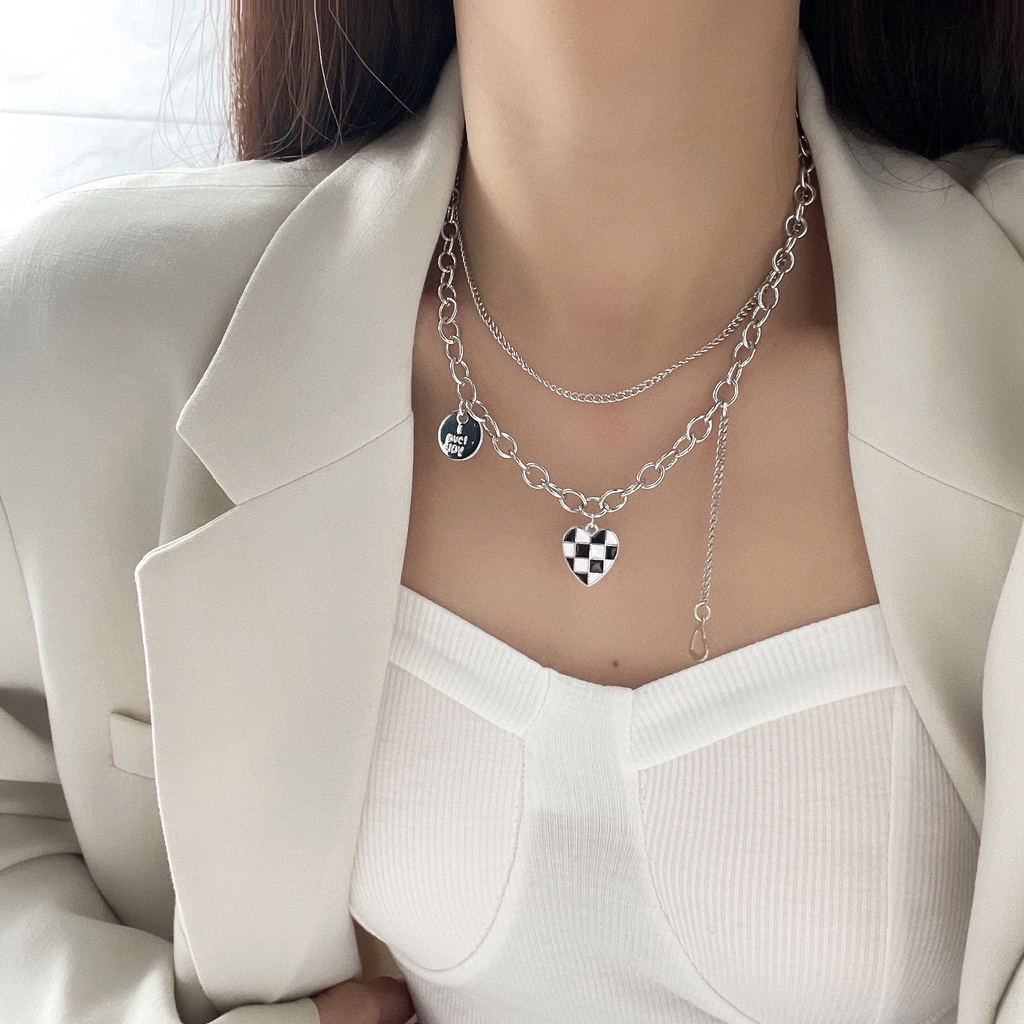YEEZII Kalung Rantai Choker Multilayer Dengan Liontin Hati Motif Kotak-Kotak Warna Silver Untuk Wanita