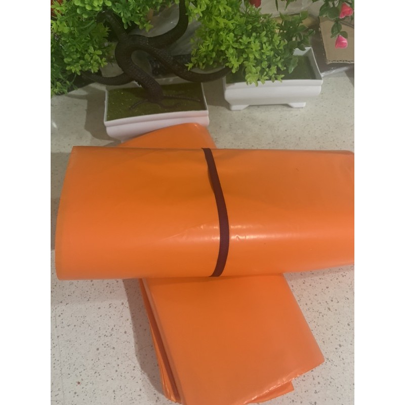 

Plastik Polymailer plastik packing online kantong amplop 25x36 isi 100 lb