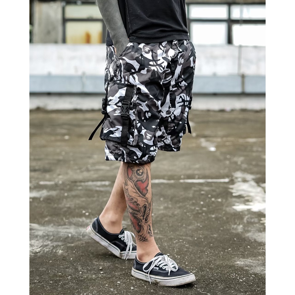 CELANA SEPEDA SANTAI OUTDOOR PARASUT PANTS CARGO PENDEK KOMPRANG MODEL CAMO WARNA PUTIH LORENG ARMY