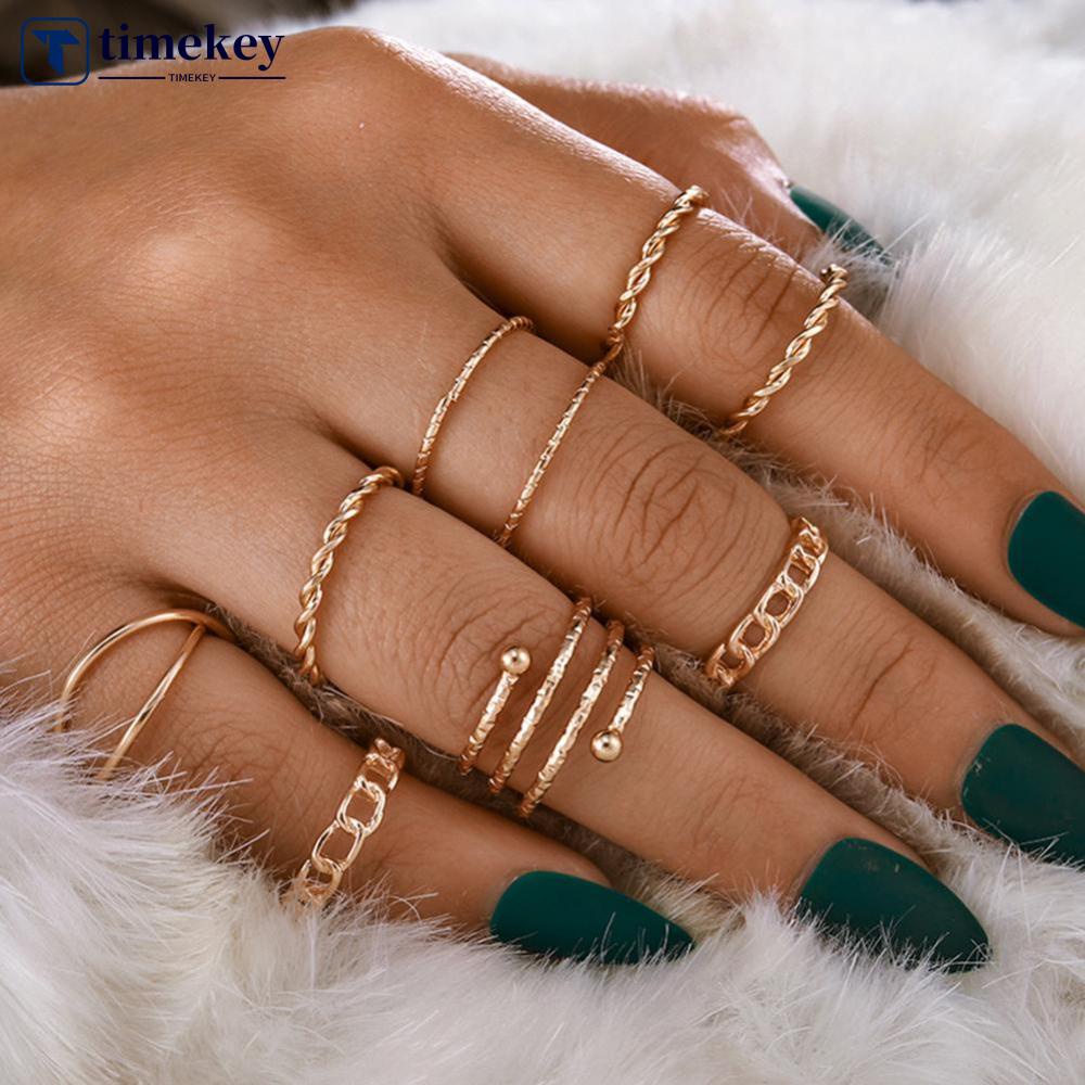 Timekey 8PCS / Set Cincin Vintage Desain Geometri Hollow Warna Emas Untuk Wanita / Hadiah A5K1