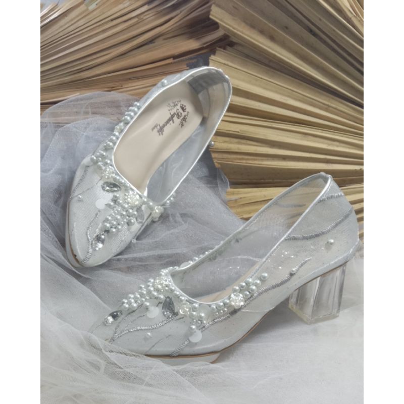 sepatu silver meruby cantik dan elegant dengan mutiara super elegant