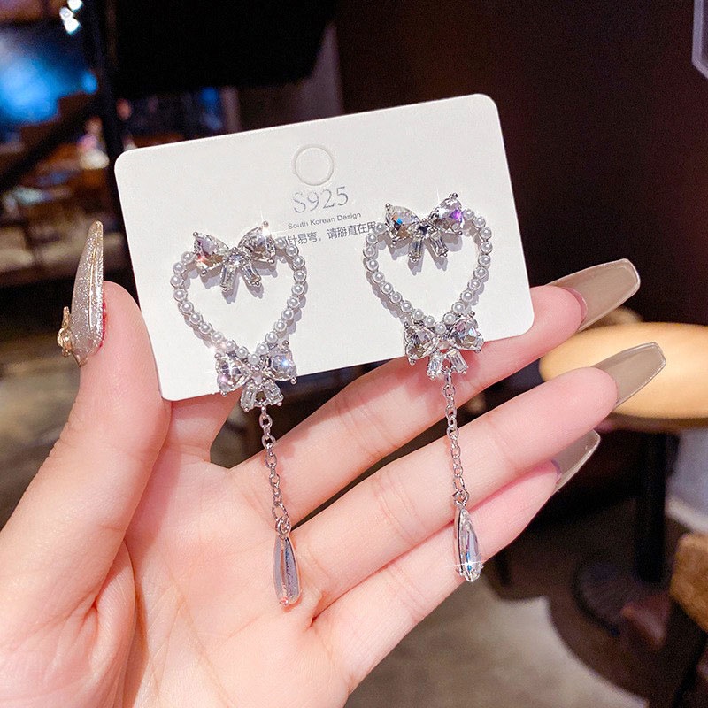 XiaoboACC Anting Tusuk Silver S925 Bentuk Pita Aksen Zircon + Mutiara Imitasi Untuk Perhiasan Wanita