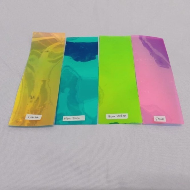 

Segera Miliki Mika Hologram Tebal 0.5Mm (Meter)-Bahan Tas Wanita/Helm/Sepatu Bergaransi