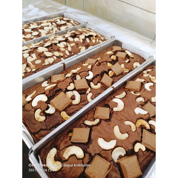 

fudgy brownies/brownies panggang/brownies almond