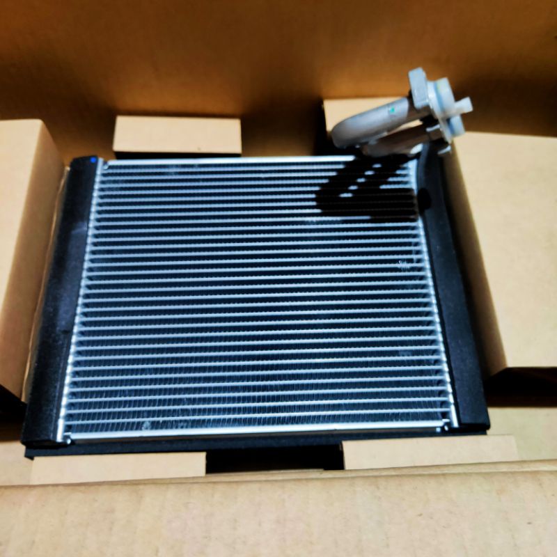 Evaporator AC Suzuki Ertiga Swift Denso Original