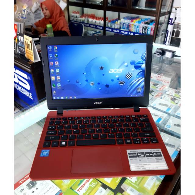 Ready notebook second bekas acer Es1-131 prosesor intel celeron
-11.6 inc slim
- Ram 2gb
- HDD 500gb