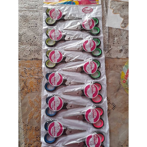 

GUNTING RENTENG KECIL M2000 1 RENTENG 12PCS