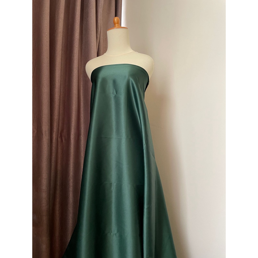 Kain Satin Saten Velvet Premium Silk Meteran Warna Hijau Botol Emerald Green