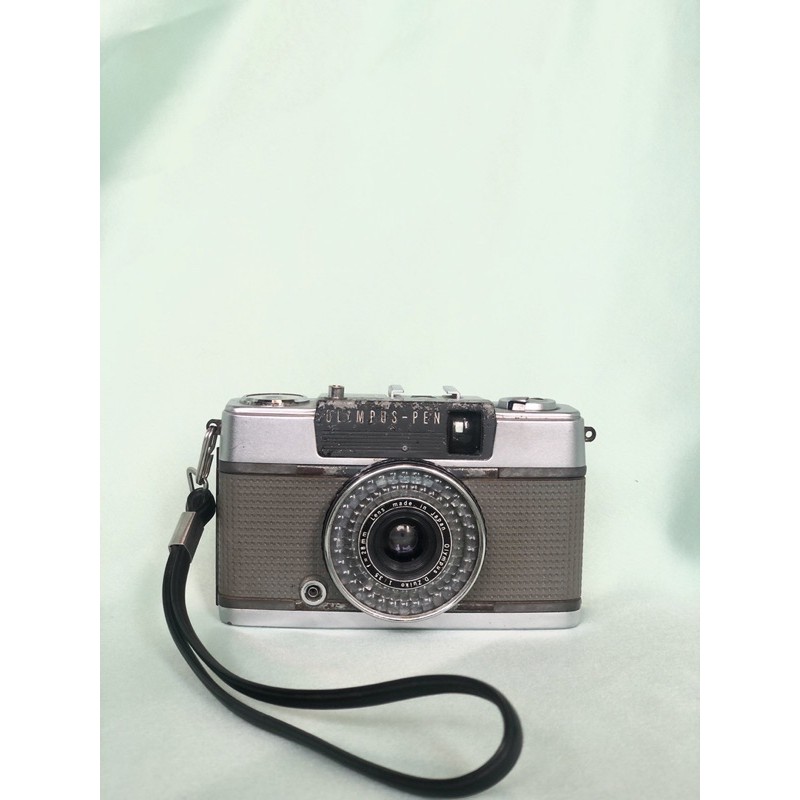 Olympus Pen EE 2 (half frame camera)