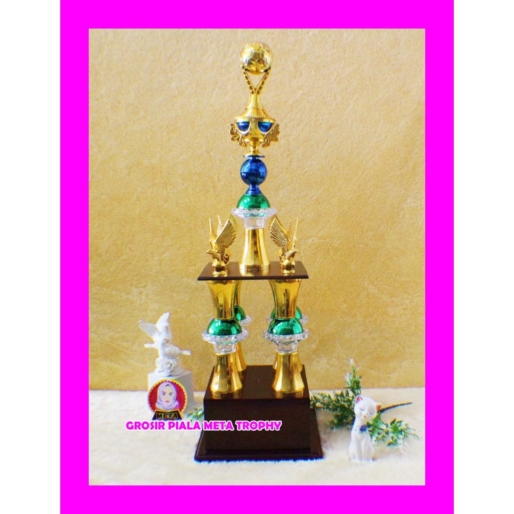PIALA  JUARA 123 MURAH SEPAK BOLA FUTSAL BASKET VOLLY KARATE KAKI 4