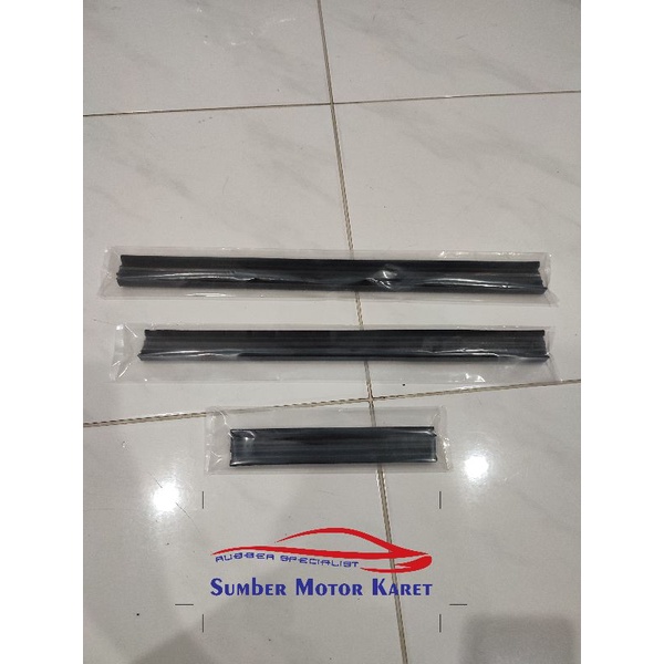 Karet Pelipit Jeep Cherokee/XJ Luar