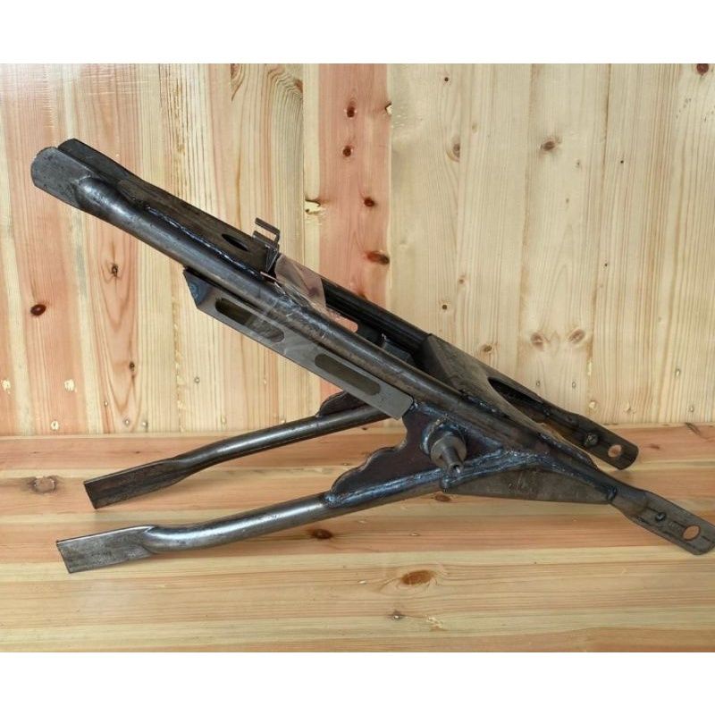 Buntutan cb sambungan rangka cb begel panjang set tempat aki + manisan rangka