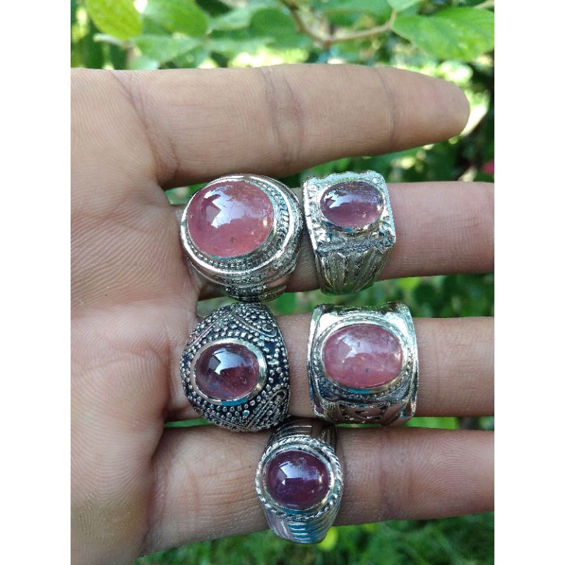 natural Ruby Madagaskar 9 skala Mohs