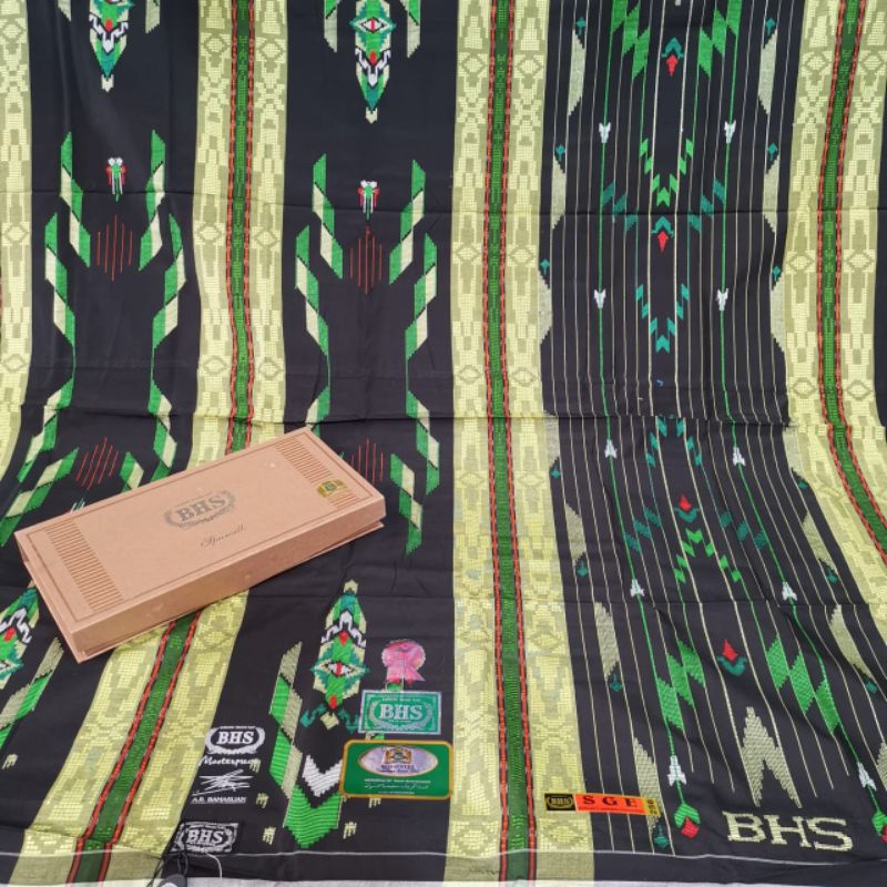 Sarung BHS Masterpiece SGE Silver Bonus Sabun Sarung Spesial Hitam