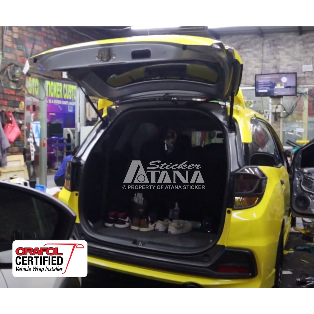 Skotlet Kuning Glossy Oracal 651 Scotlet Yellow Gloss Metalik Stiker Kilap Gilap Meteran Sticker Decal Roll Scotlite Body Mobil Motor Matic Sepeda Scotlight Nyala Cat Dekorasi Kaca Kap Background Aquarium Furniture Isuzu Terios Ayla Creta CRV Rocky Yaris